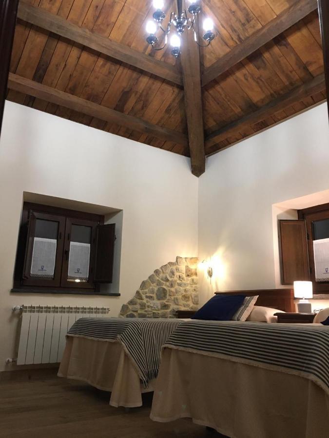 La Casa Vieja De Caneo - Apartamentos Rurales 3 Llaves لواركا المظهر الخارجي الصورة